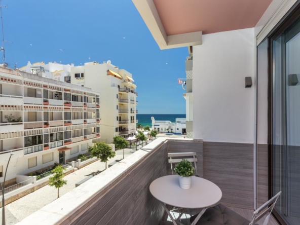 Luxury Beach Apartment at Armação de Pêra to rent