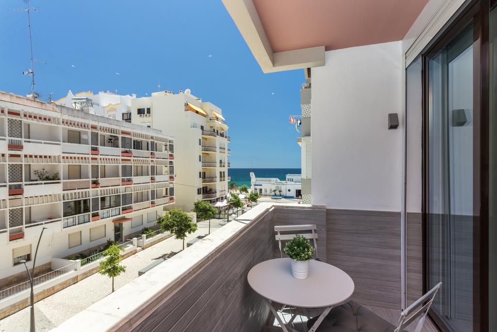 Luxury Beach Apartment at Armação de Pêra to rent