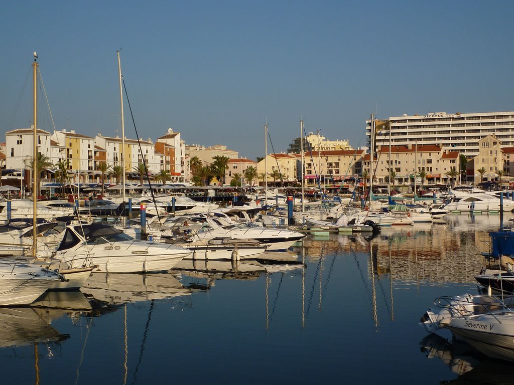 Excellent Well-Located 1-Bedroom Apartment in Vilamoura for rent