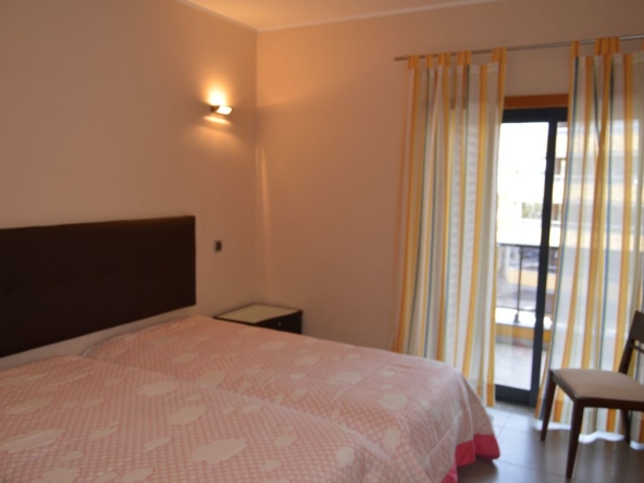 Lovely Spacious 2-bedroom apartment in Quarteira to rent