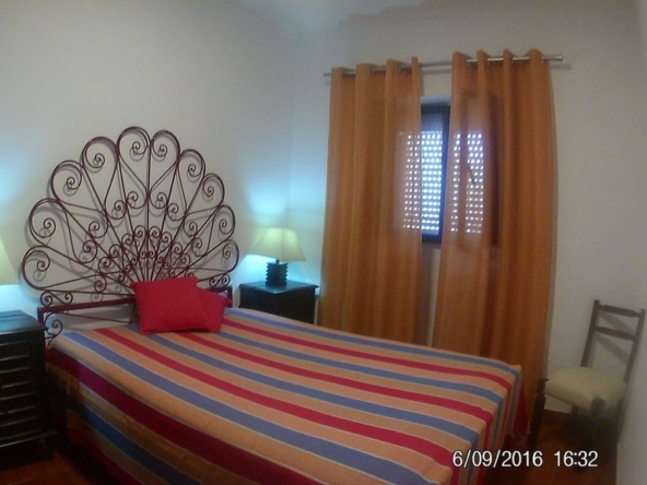 Renovated 2-bedroom villa 300 meters from the beach to rent
