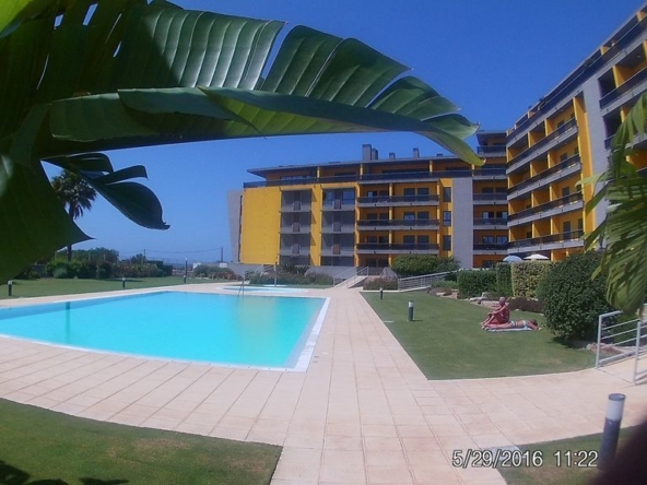 Lovely Spacious 2-bedroom apartment in Quarteira to rent