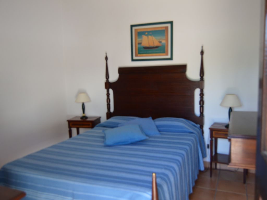 Traditional 4 bedroom villa located in Manta Rota rent