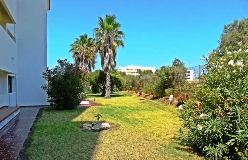 Large studio Apartment in Alvor to rent