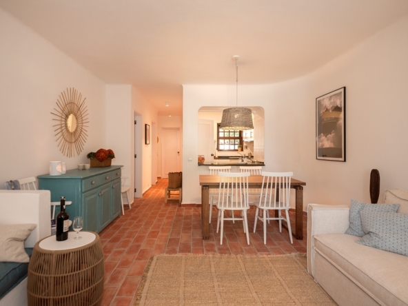 Beautiful 2-bedroom apartment in Albufeira resort to rent