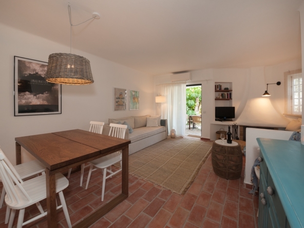 Beautiful 2-bedroom apartment in Albufeira resort to rent