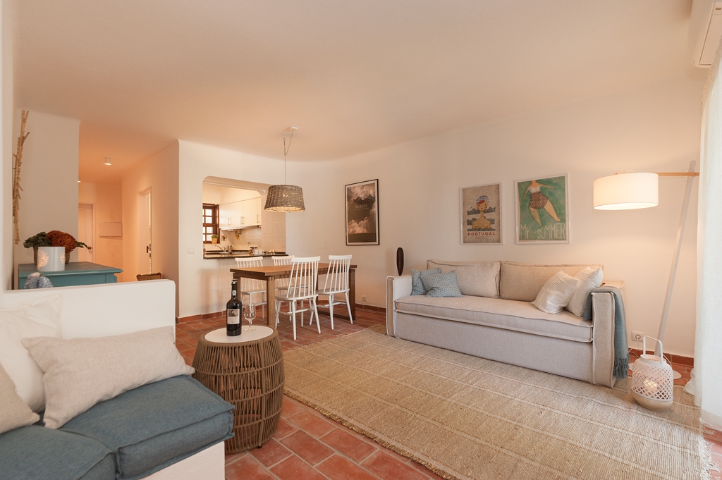 Beautiful 2-bedroom apartment in Albufeira resort to rent