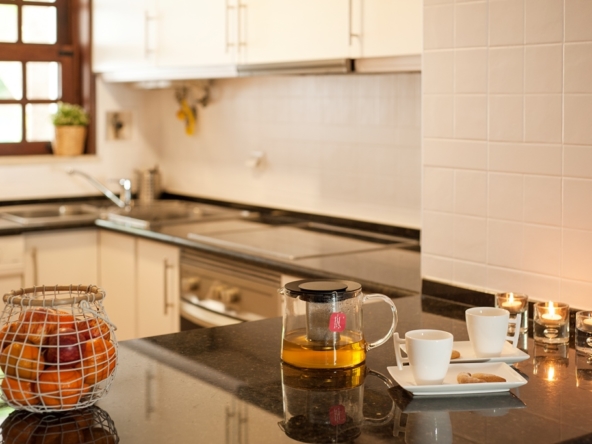 Beautiful 2-bedroom apartment in Albufeira resort to rent