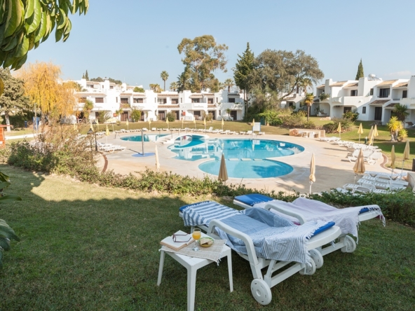 Beautiful 2-bedroom apartment in Albufeira resort to rent