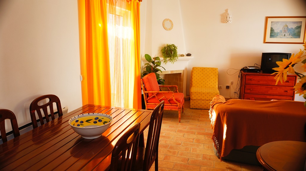 1 and 2-bedroom cottages in the heart of Praia da Luz to rent