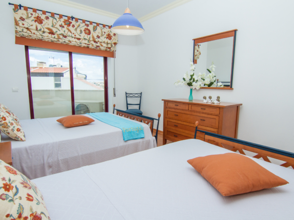 Excellent location a stone throw from the beach to rent
