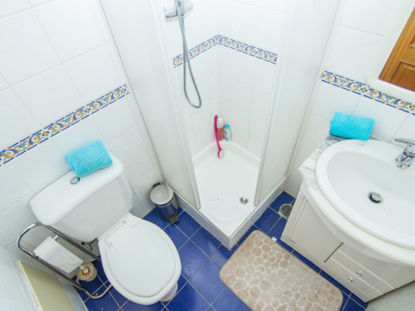 Excellent location a stone throw from the beach to rent