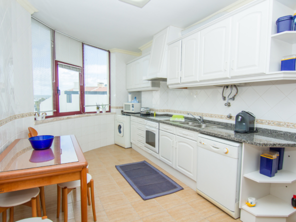 Excellent location a stone throw from the beach to rent