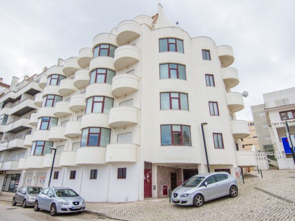 Excellent location a stone throw from the beach to rent