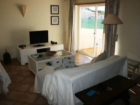carvoeiro apartment t2 for rent