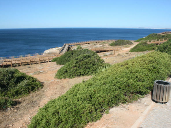 carvoeiro apartment t2 for rent