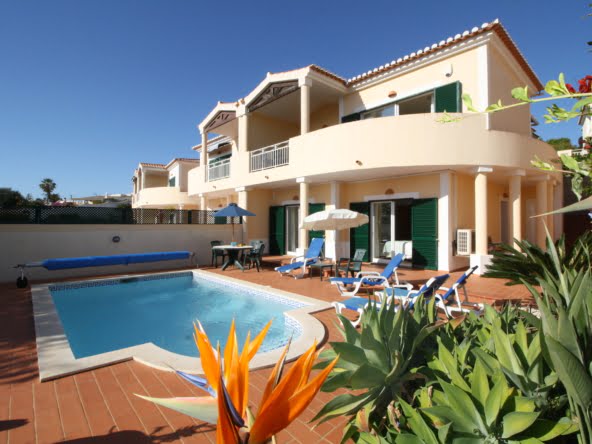 Luxury semi-detached villa in Praia da Luz rent