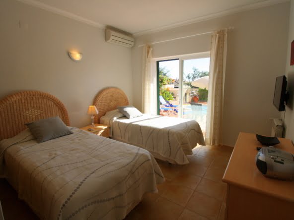 Luxury semi-detached villa in Praia da Luz rent
