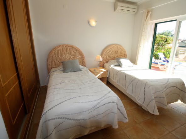 Luxury semi-detached villa in Praia da Luz rent