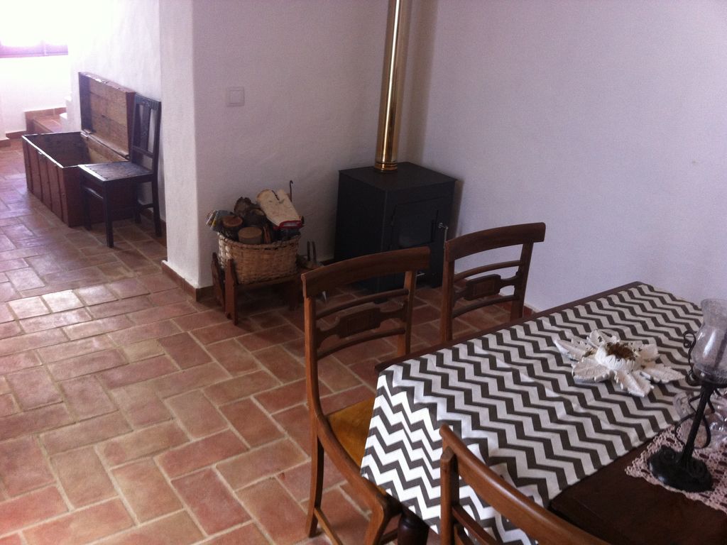 2-Bedroom Typical House Tavira Centre to rent