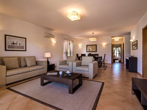 Stunning 2-bedroom apartment near the beach in Luz for rent