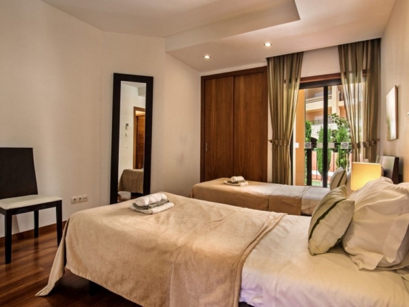 Stunning 2-bedroom apartment near the beach in Luz for rent