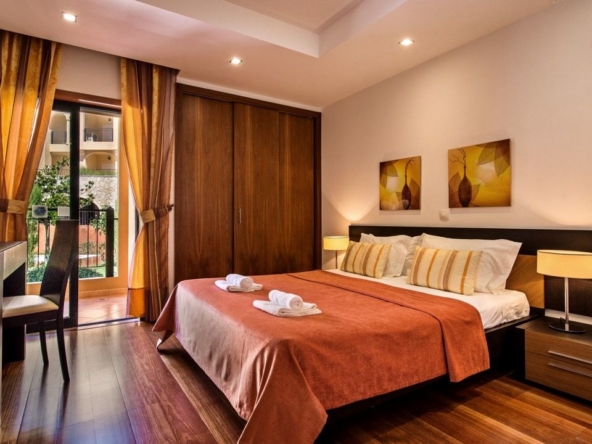 Stunning 2-bedroom apartment near the beach in Luz for rent