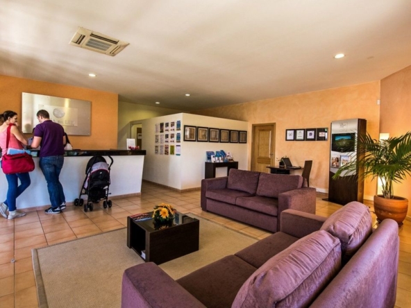 Stunning 2-bedroom apartment near the beach in Luz for rent