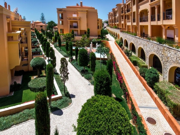 Stunning 2-bedroom apartment near the beach in Luz for rent