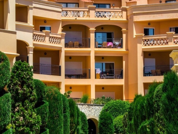 Stunning 2-bedroom apartment near the beach in Luz for rent