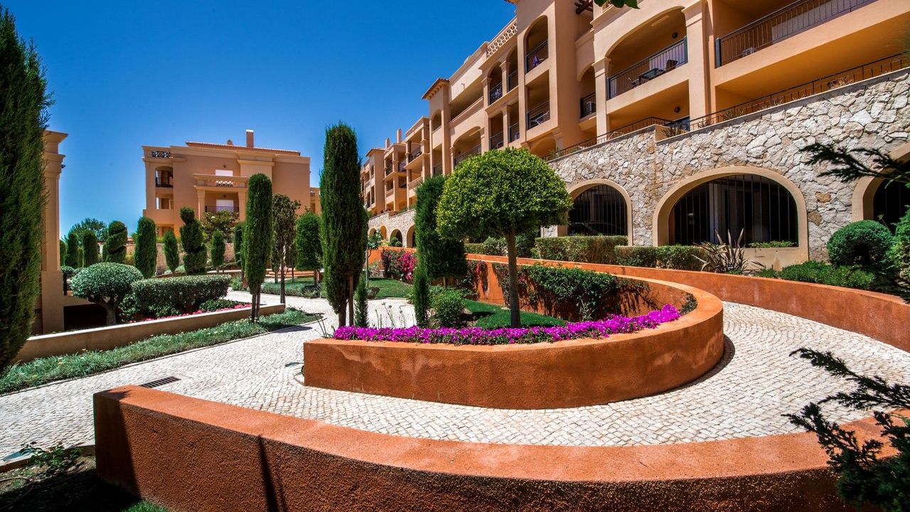 Stunning 2-bedroom apartment near the beach in Luz for rent