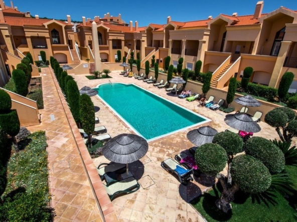 Stunning 2-bedroom apartment near the beach in Luz for rent