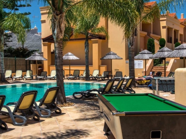 Stunning 2-bedroom apartment near the beach in Luz for rent