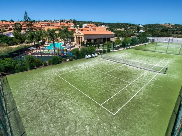 Stunning 2-bedroom apartment near the beach in Luz for rent