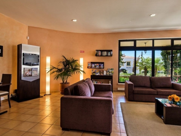 Stunning 2-bedroom apartment near the beach in Luz for rent