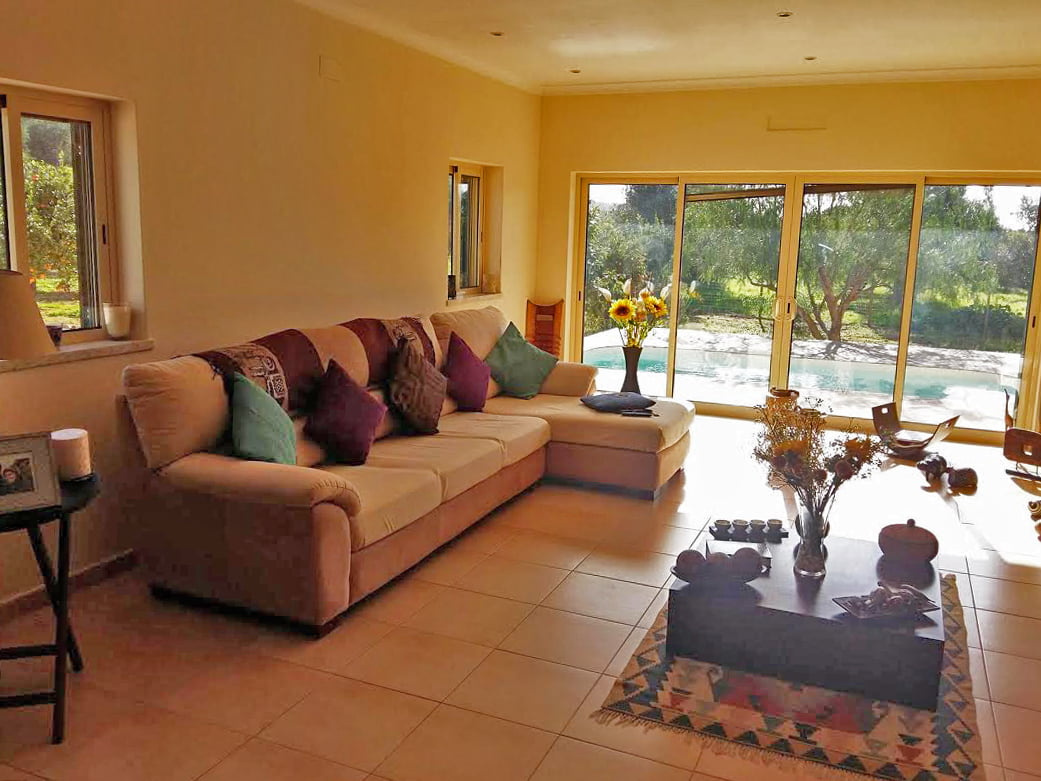 Beautiful 3-bedrooms countryside villa to rent