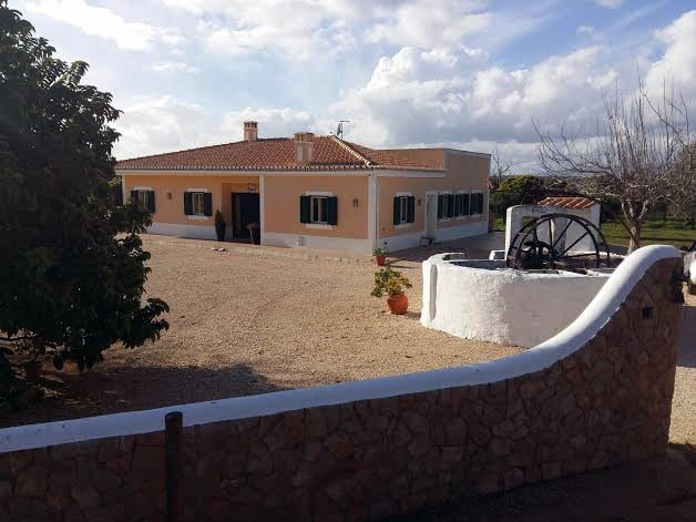 Beautiful 3-bedrooms countryside villa to rent