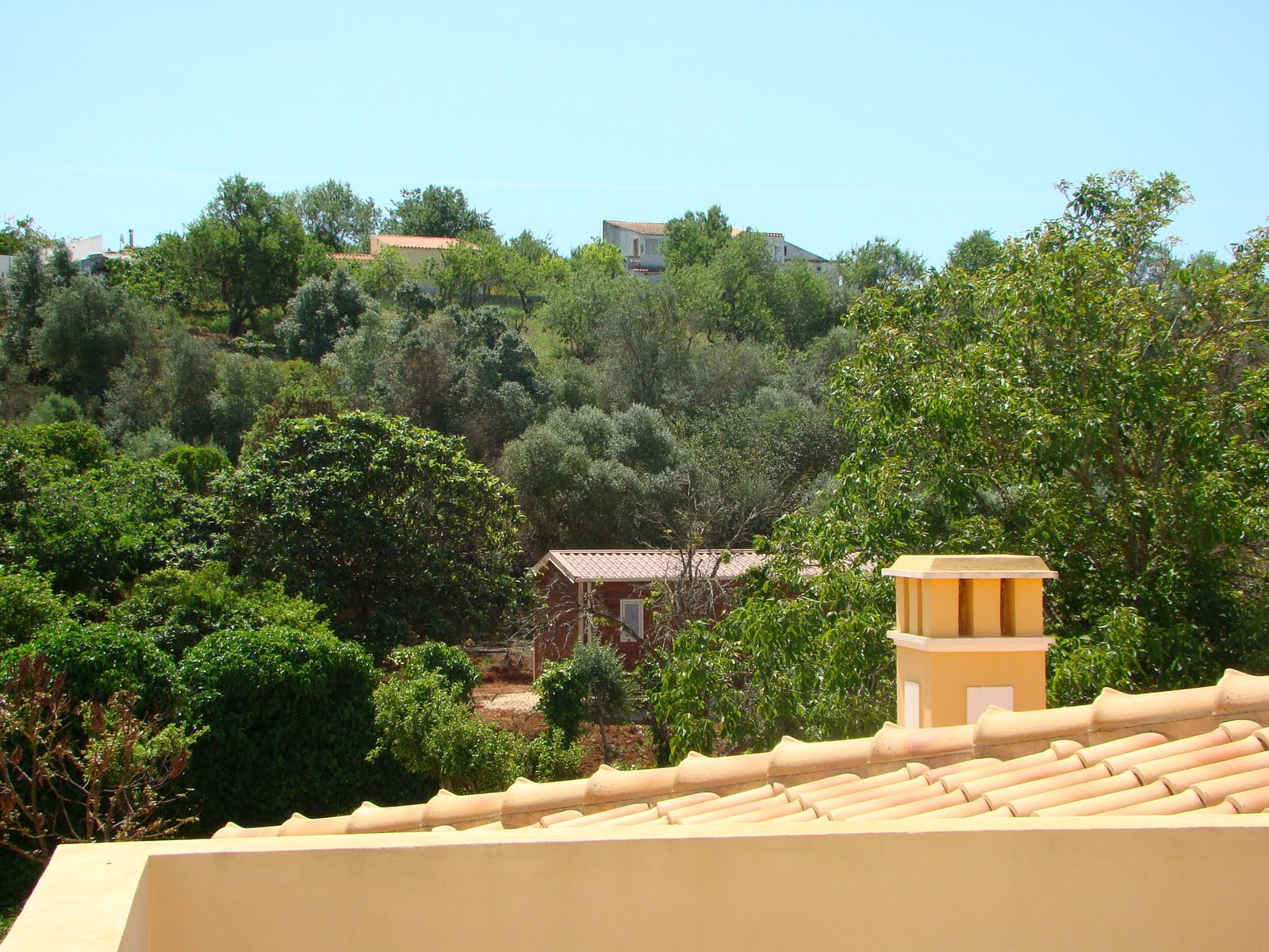 Beautiful 3-bedrooms countryside villa to rent
